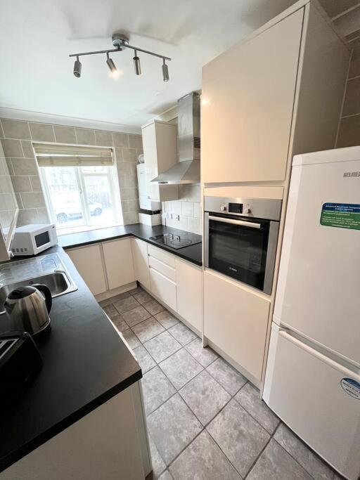 Aprt 10Mins Walk From The Shard! Apartment London Exterior photo