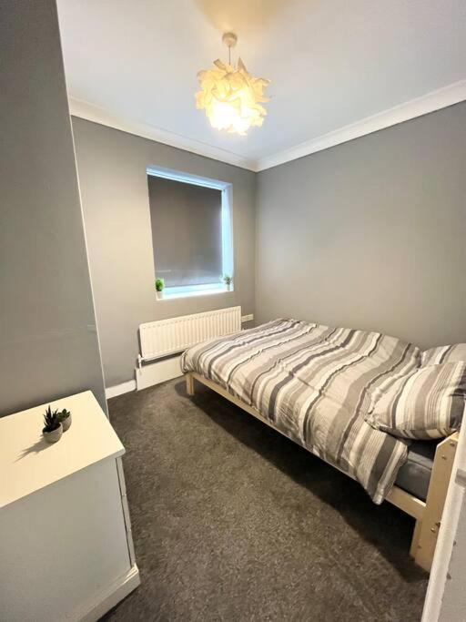 Aprt 10Mins Walk From The Shard! Apartment London Exterior photo